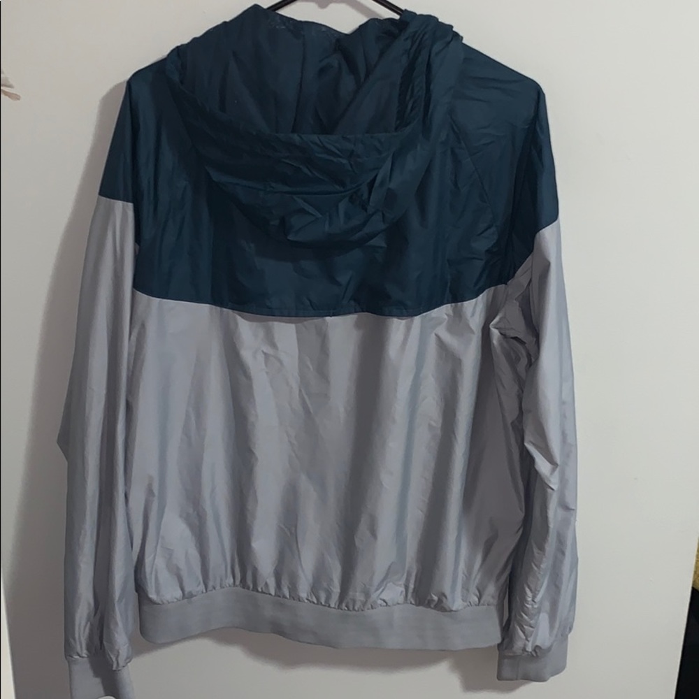 Nike Windbreaker Navy Blue and Gray Jacket - Picture 2 of 3